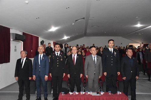  Büyük Önderimiz Gazi Mustafa Kemal Atatürk’ün Ebediyete İrtihalinin 85. Yılı Anma Programı Kapsamında Çelenk Sunma Töreni Gerçekleştirildi.