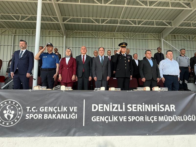 19 Mayıs Atatürk'ü Anma Gençlik ve Spor Bayramı İlçe Stadyumunda Kutlandı