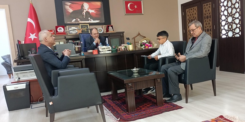 23 NİSAN’DA MAKAM KOLTUĞU ÇOCUKLARIMIZA DEVREDİLDİ