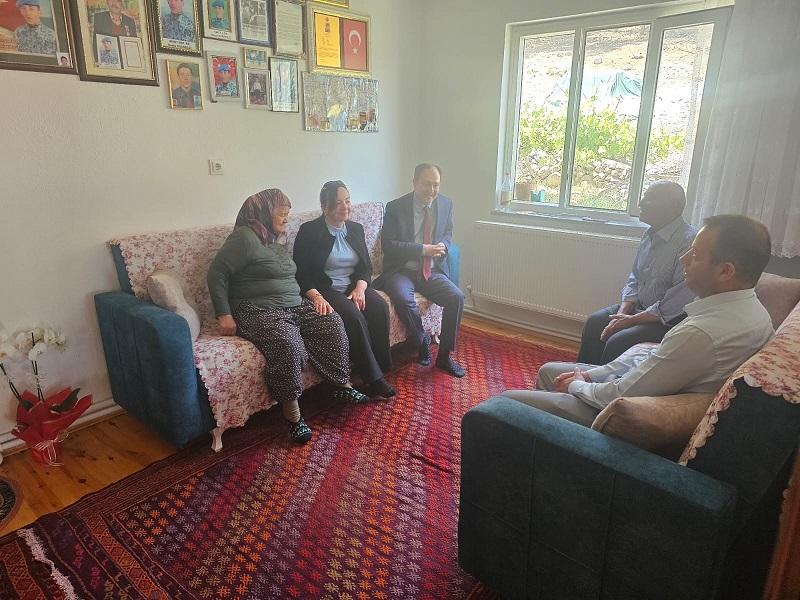 Sayın Kaymakamımızdan Şehit Ailesine Bayram Ziyareti.